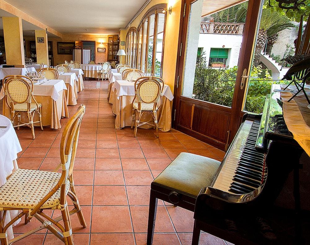 Hotel Antiga Calafell Extérieur photo